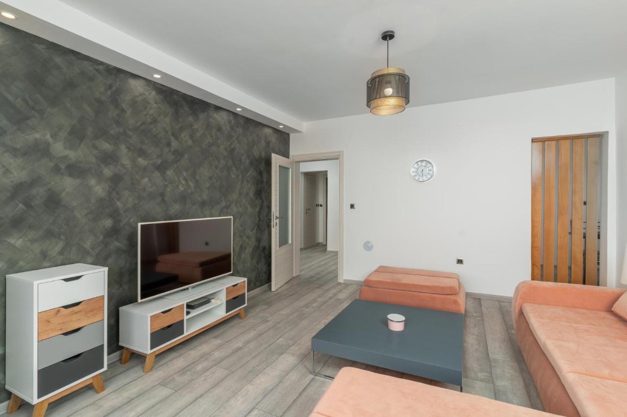 Apartment Blue G&g